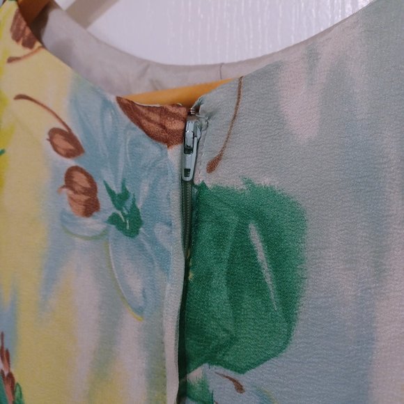 Vintage circa. 1960s dress - Floral Print - Picture 8 of 10